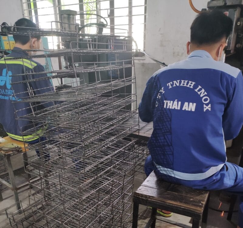 sản xuất lồng chó sắt